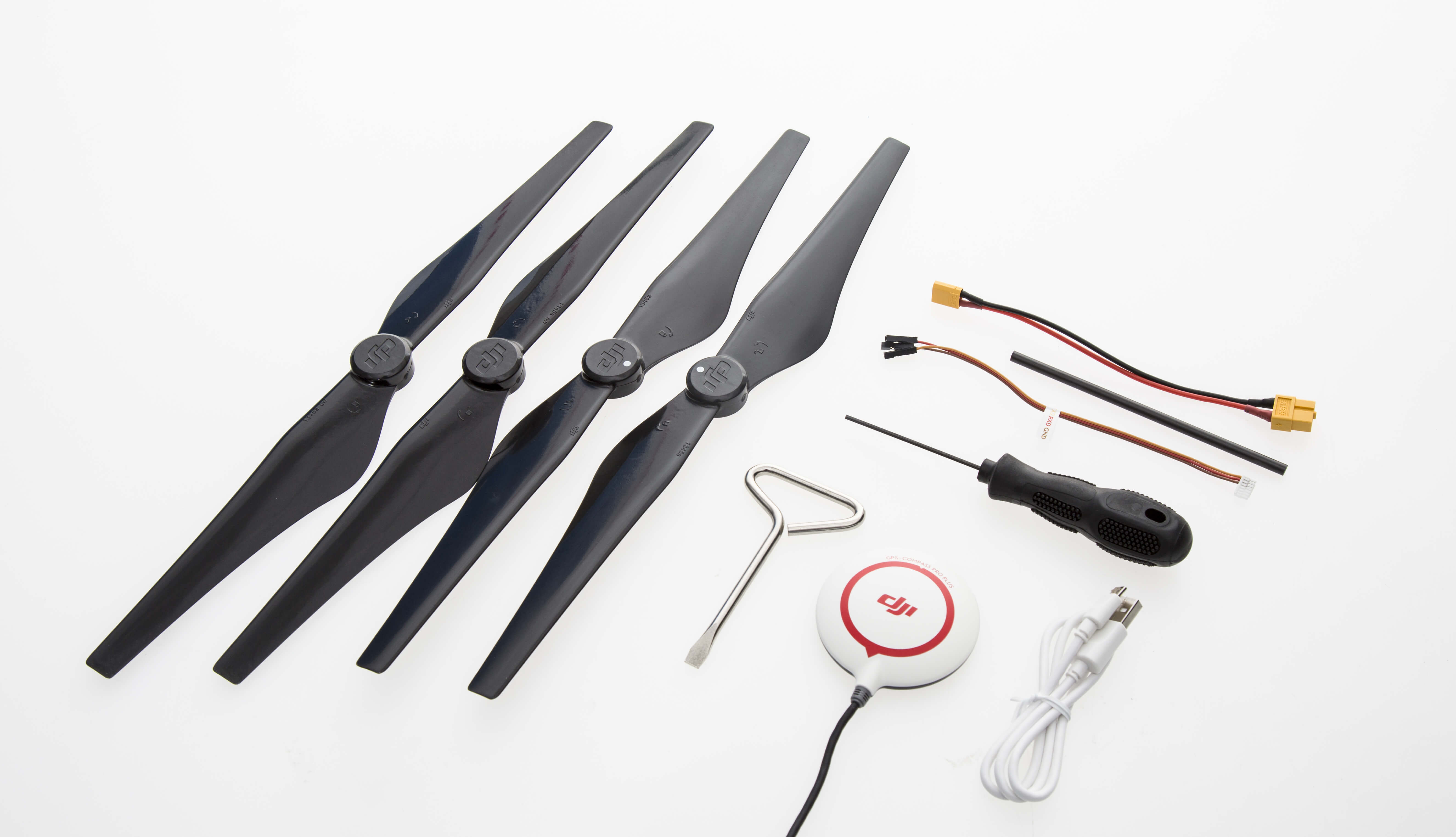 1-e094bbf31b4054c55e2a388e6ca04e22 Some of the accessories included with the Matrice 100.